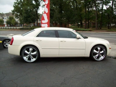 2005 Chrysler 300  Touring