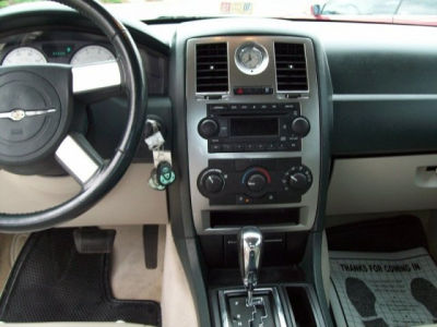2005 Chrysler 300  Touring