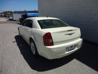 2008 Chrysler 300  LX