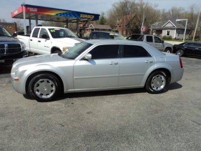 2005 Chrysler 300  Touring