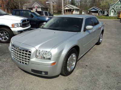 2005 Chrysler 300  Touring