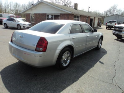2005 Chrysler 300  Touring