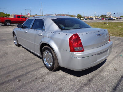 2005 Chrysler 300  Touring
