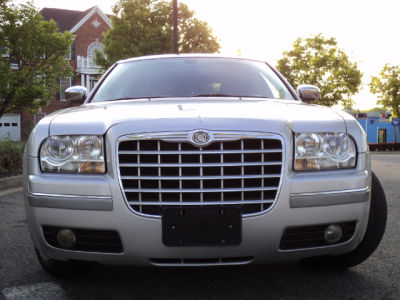 2010 Chrysler 300  Touring/Signature Series