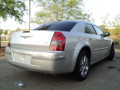 2010 Chrysler 300  Touring/Signature Series