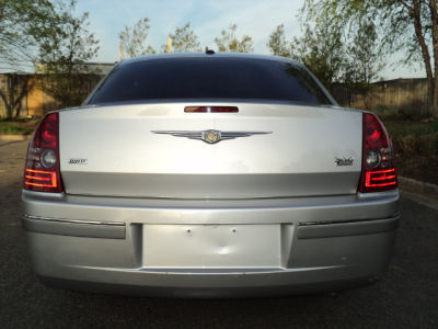 2010 Chrysler 300  Touring/Signature Series