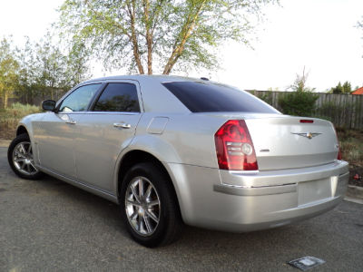 2010 Chrysler 300  Touring/Signature Series