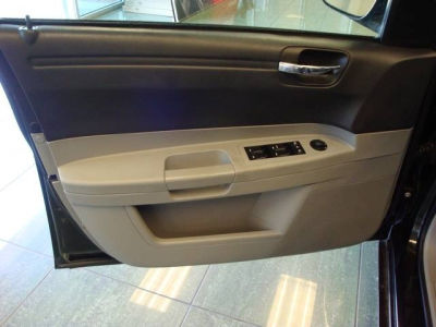 2007 Chrysler 300  Base