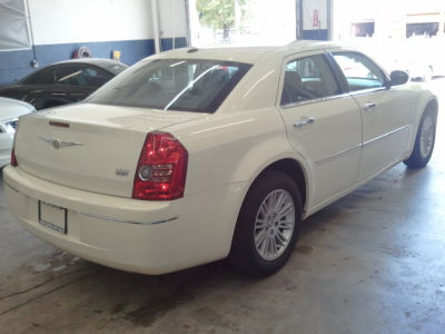 2010 Chrysler 300