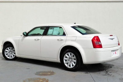 2008 Chrysler 300  LX