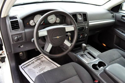 2008 Chrysler 300  LX