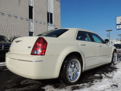 2005 Chrysler 300  Touring