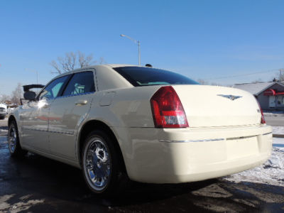 2005 Chrysler 300  Touring