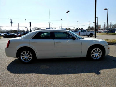 2006 Chrysler 300  Base