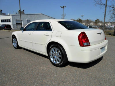 2006 Chrysler 300  Base