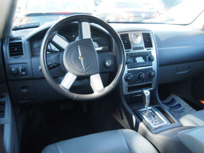 2005 Chrysler 300  Touring