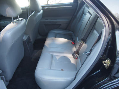 2005 Chrysler 300  Touring