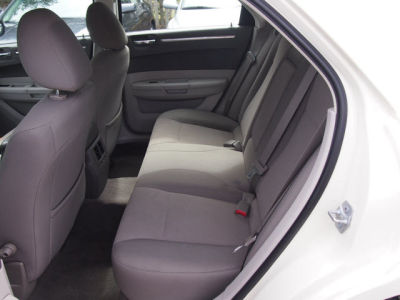 2009 Chrysler 300  LX