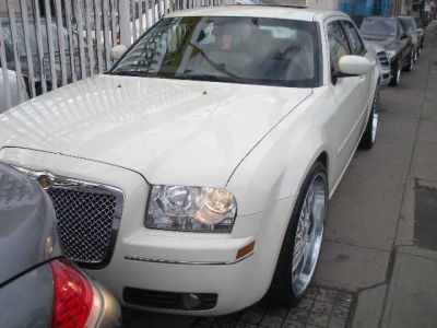 2005 Chrysler 300  Touring
