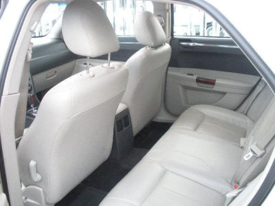 2005 Chrysler 300  Touring
