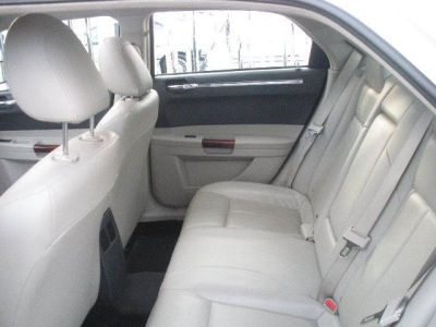 2005 Chrysler 300  Touring