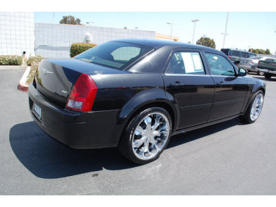 2006 Chrysler 300  Base