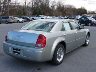 2005 Chrysler 300  Touring