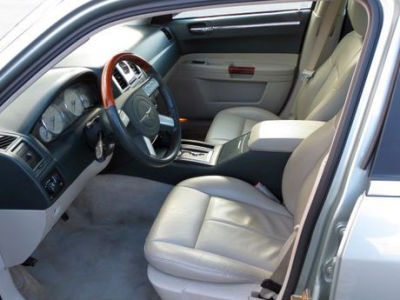 2005 Chrysler 300  Touring