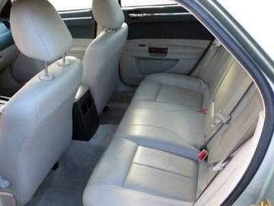 2005 Chrysler 300  Touring