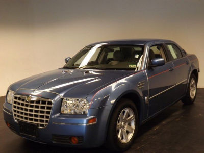 2007 Chrysler 300  4dr Sdn 300 Touring RWD