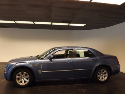 2007 Chrysler 300  4dr Sdn 300 Touring RWD