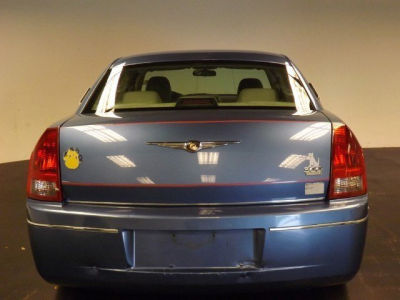 2007 Chrysler 300  4dr Sdn 300 Touring RWD