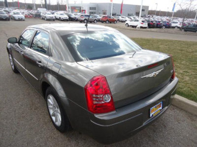2008 Chrysler 300  LX