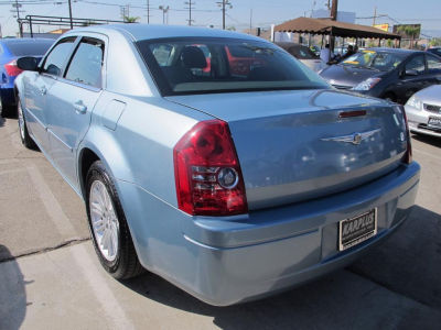 2009 Chrysler 300  LX