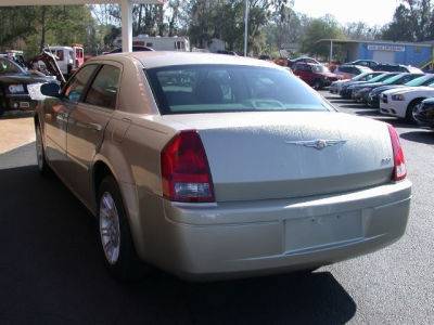 2006 Chrysler 300 Base