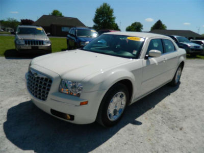 2005 Chrysler 300  Touring