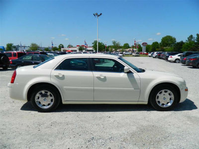 2005 Chrysler 300  Touring