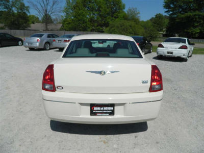 2005 Chrysler 300  Touring
