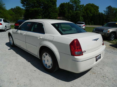 2005 Chrysler 300  Touring