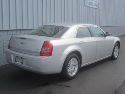 2010 Chrysler 300  Touring