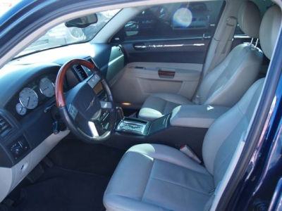 2005 Chrysler 300  Touring
