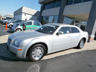 2005 Chrysler 300  Touring