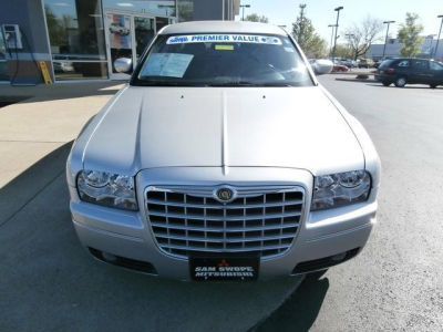 2005 Chrysler 300  Touring