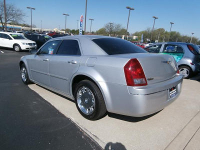 2005 Chrysler 300  Touring