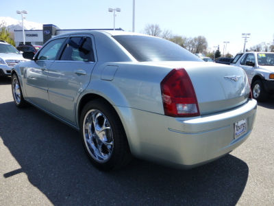 2005 Chrysler 300  Base