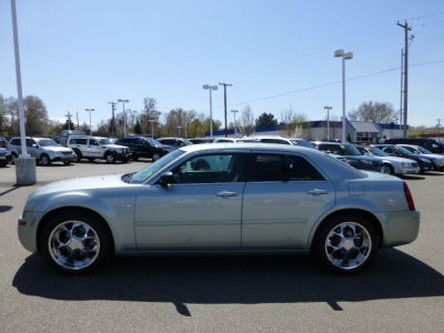 2005 Chrysler 300  Base