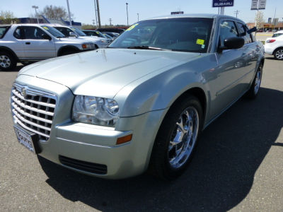 2005 Chrysler 300  Base