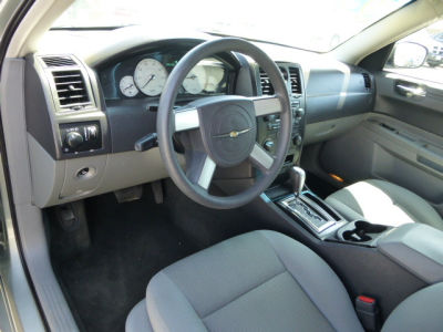 2005 Chrysler 300  Base