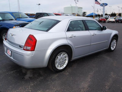 2005 Chrysler 300  Touring