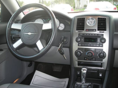 2006 Chrysler 300  Touring